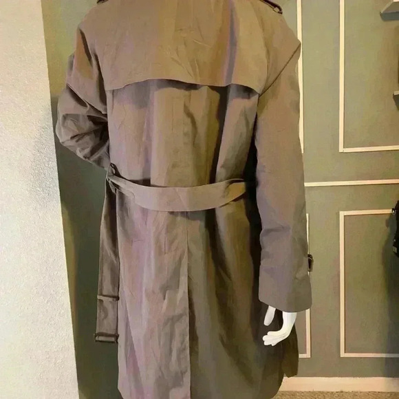 Botany 500 Vintage Trench Coat Men 38 Zip Out Lining Leather Hardware - Picture 12 of 16